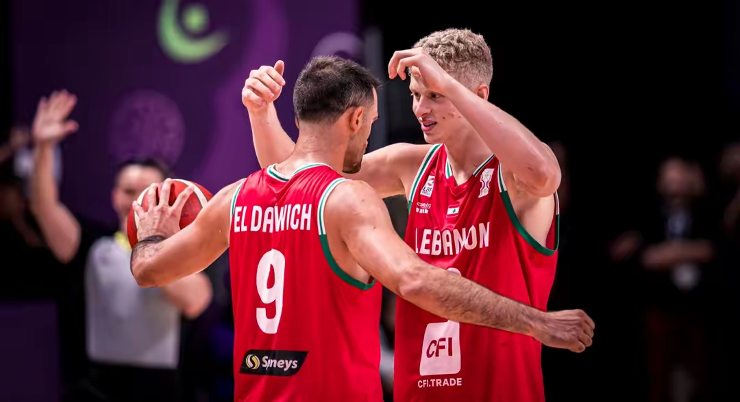 九游体育官方网站-克里夫兰骑士发布备战花絮；集结日单刀错失；CBA常规赛任务艰巨；更衣室氛围转暖的简单介绍-九游体育官方网站